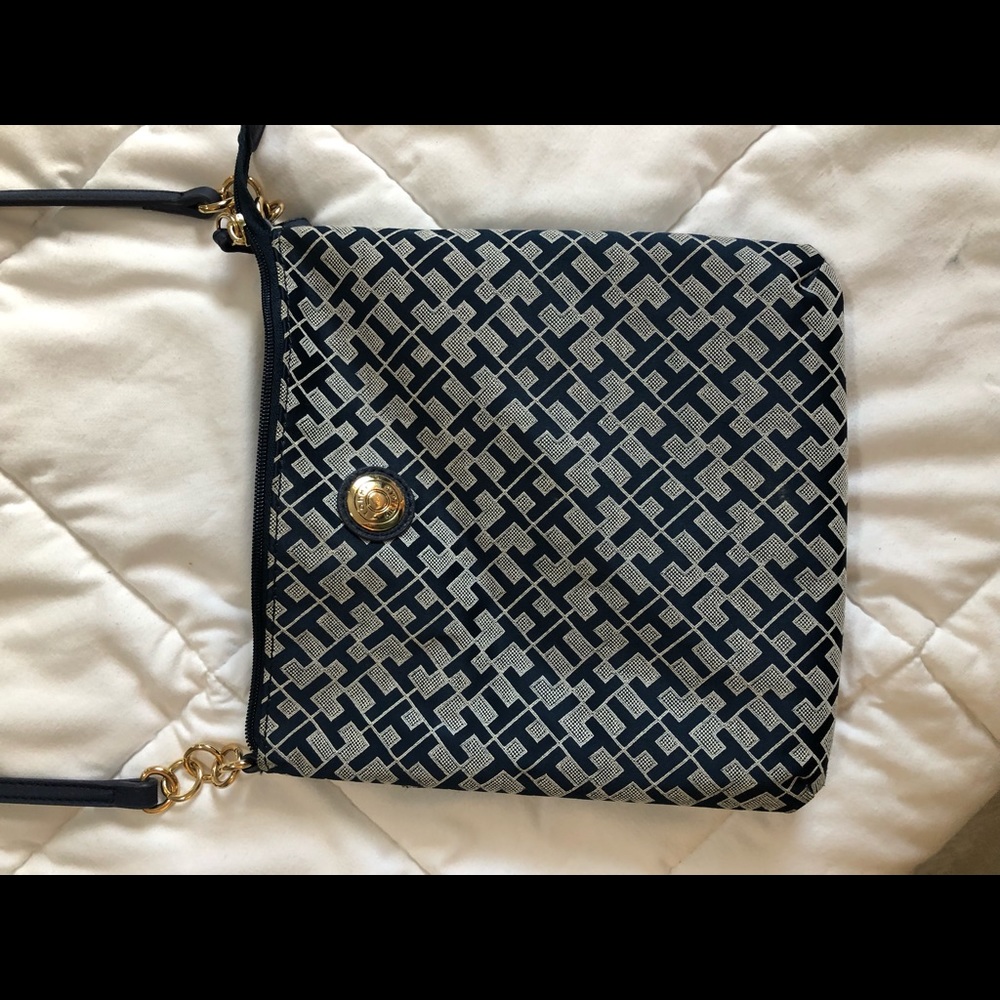 TOMMY HILFIGER purse